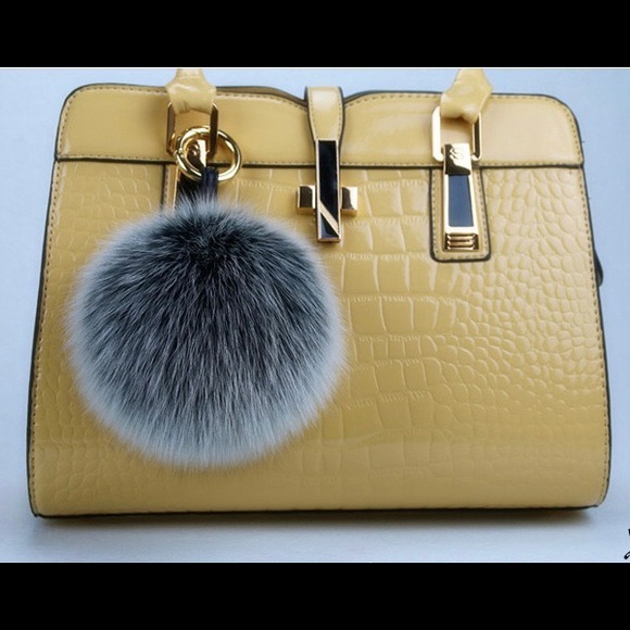 Real fox fur Pompom Keychain- KC001 Snow grey - Picture 5 of 6